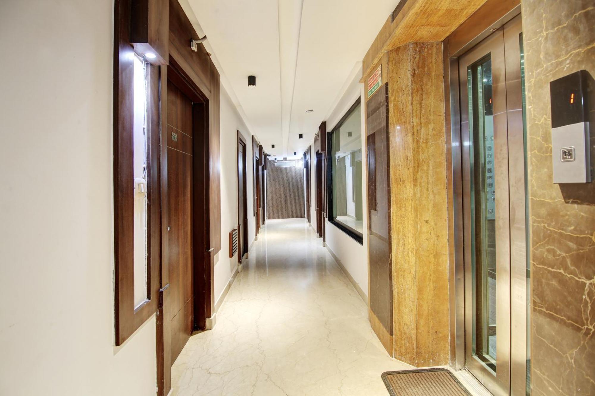 Hotel Neu Villa - Near Connaught Place & New Delhi Railway Station Exteriör bild