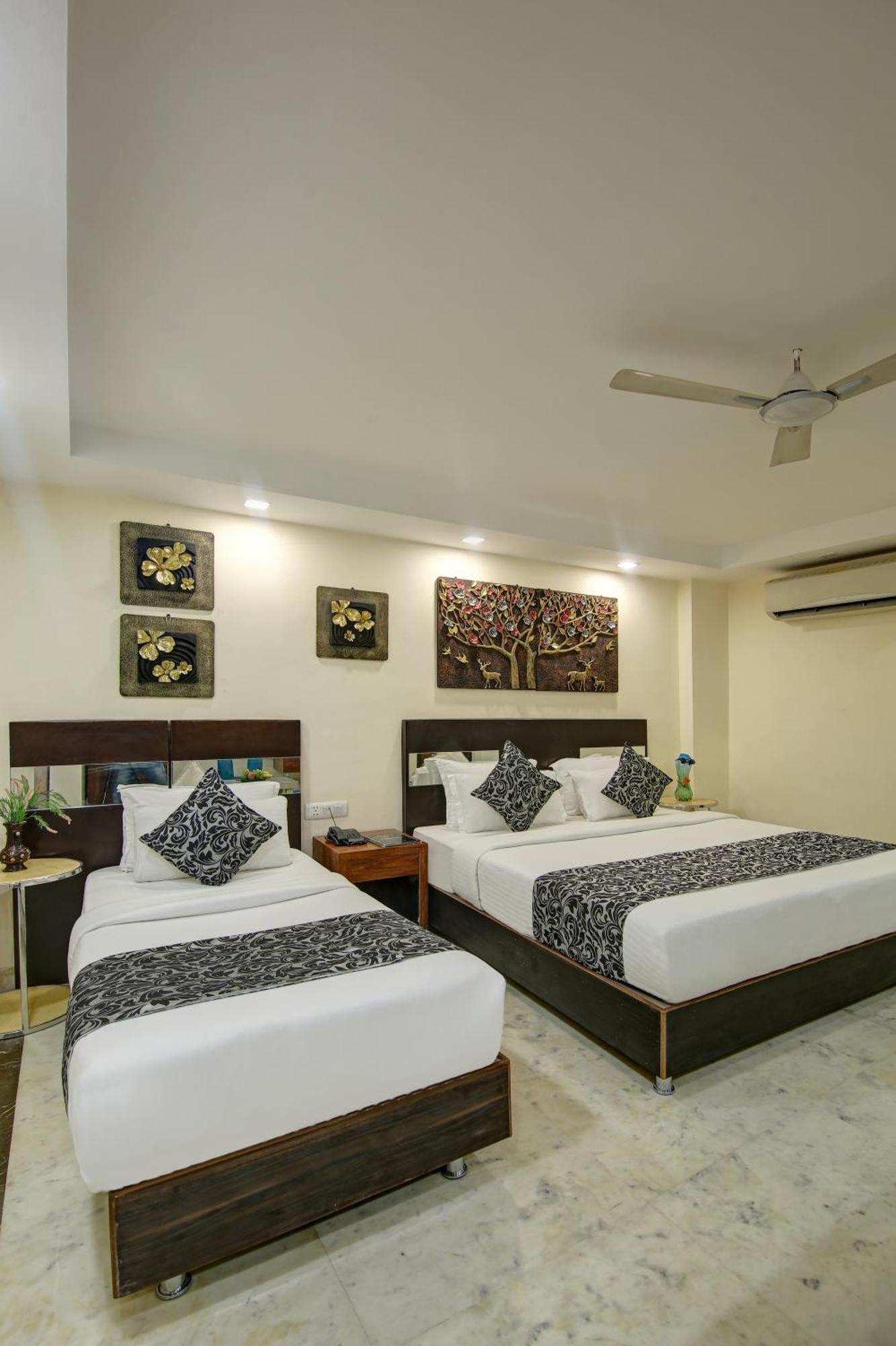Hotel Neu Villa - Near Connaught Place & New Delhi Railway Station Exteriör bild