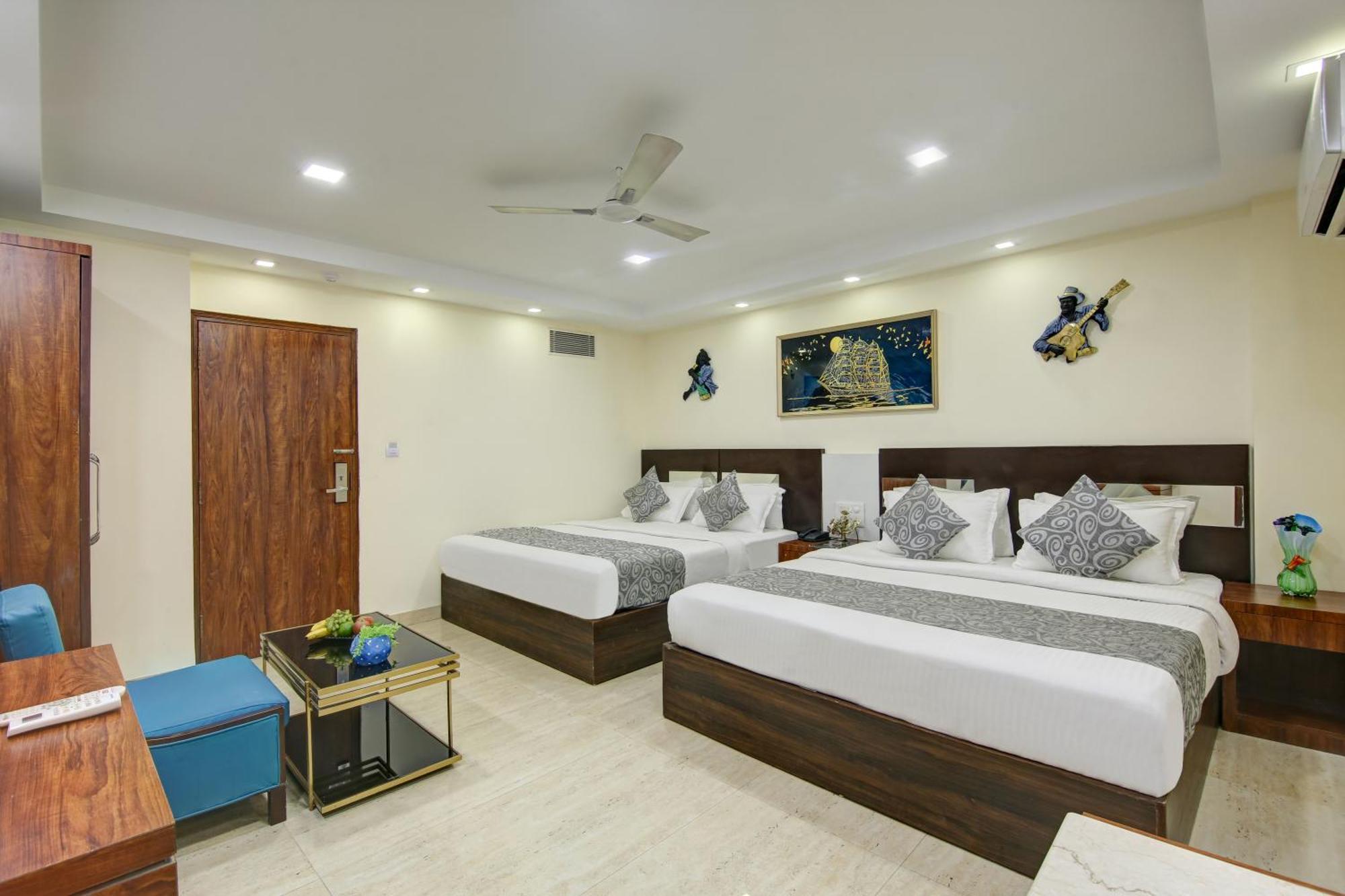 Hotel Neu Villa - Near Connaught Place & New Delhi Railway Station Exteriör bild