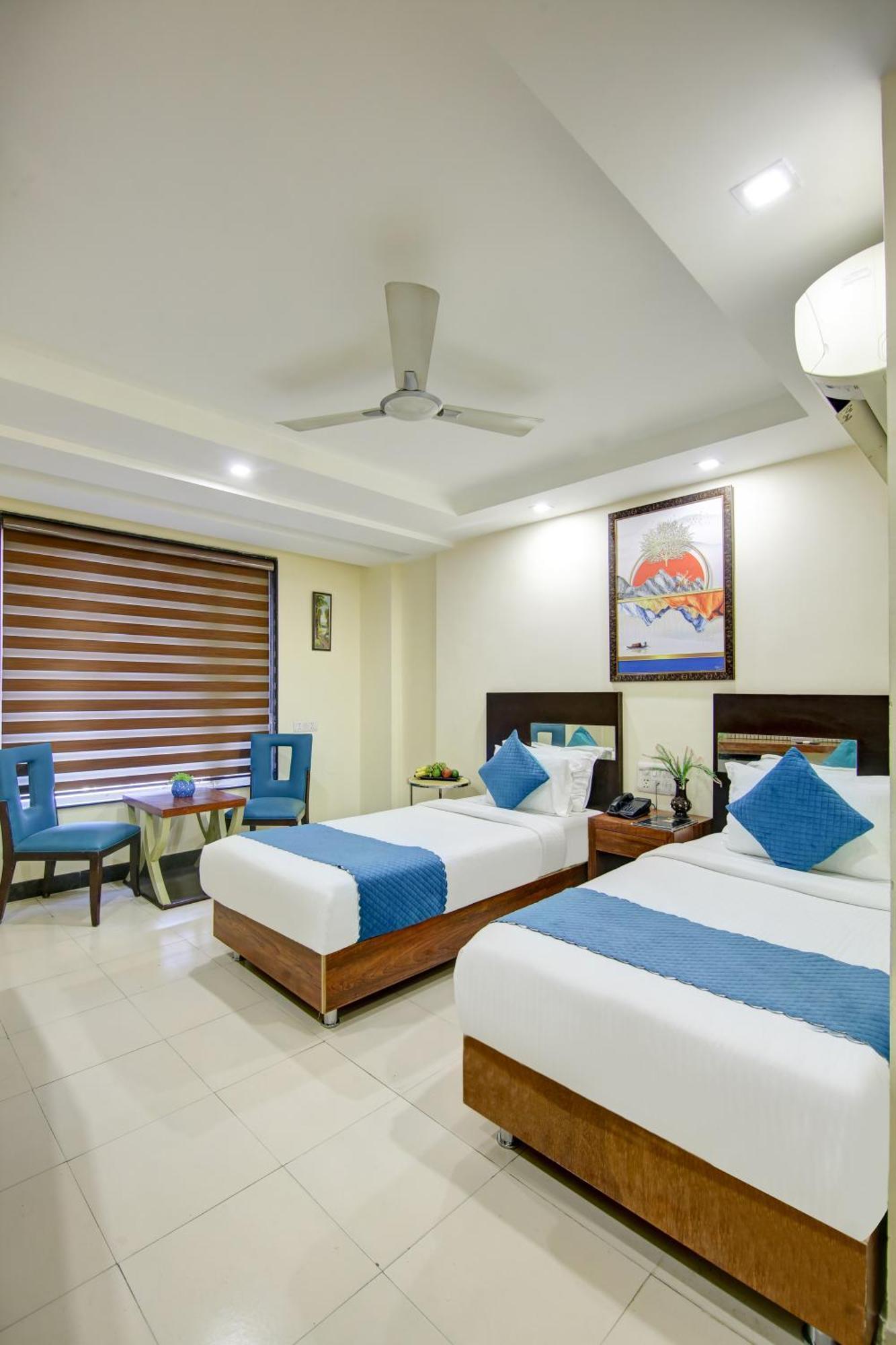 Hotel Neu Villa - Near Connaught Place & New Delhi Railway Station Exteriör bild